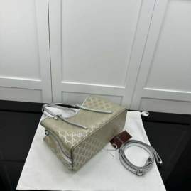 Picture of Gucci Handbags _SKUfw224475959fw